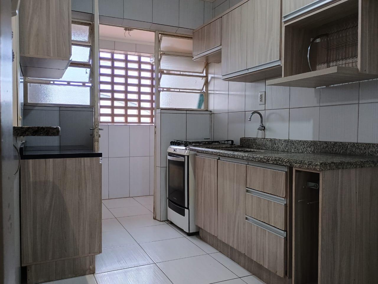 Apartamento à venda com 1 quarto, 50m² - Foto 2